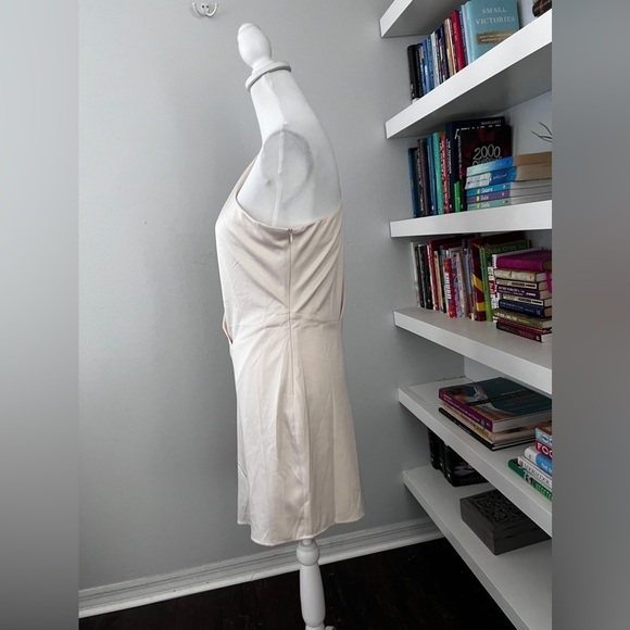 Elliatt Anthropologie One Shoulder Mercury Ruched Mini Dress Pearl/Cream Sz Med - Picture 6 of 16